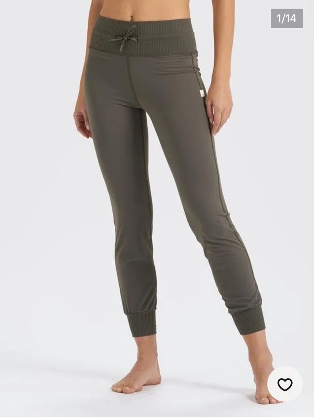 Vuori Women’s Oregano Green Daily Joggers Small